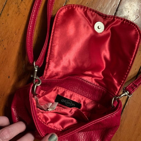 d-fusion Red Heart Embellished Adjustable crossbody purse. - Picture 5 of 6